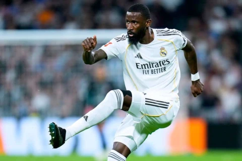 Rüdiger yeni müqavilənin şərtləri ilə razılaşdı
