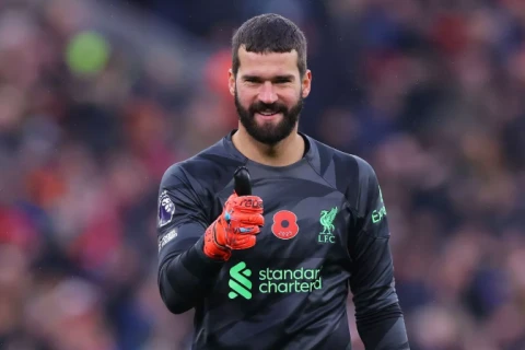 “Liverpul” Alisonu komandada saxlamaqda israrlıdır