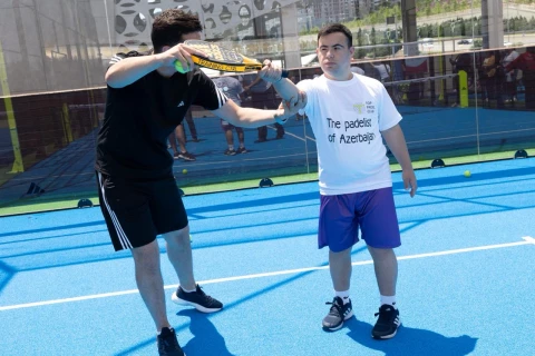 Fiziki imkanları məhdud uşaqlar üçün padel tədbiri keçirilib