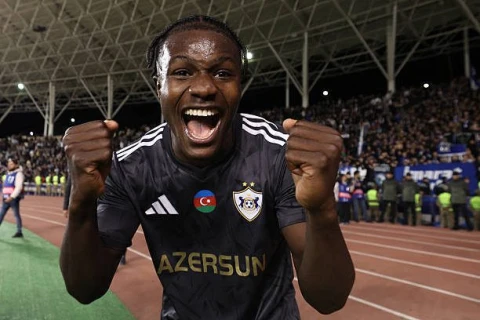 Emmanuel Addainin İtaliya klubuna keçəcəyi iddia olunur