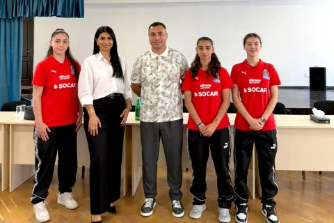 AFFA nümayəndələri 262 nömrəli məktəbdə şagirdlərlə görüş keçiriblər - FOTO