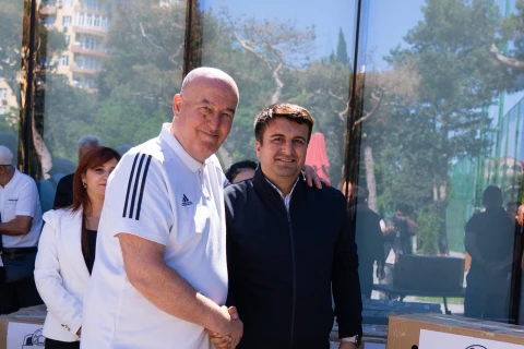 “İmişli” PFK futbol veteranlarını bayram münasibətilə sevindirib