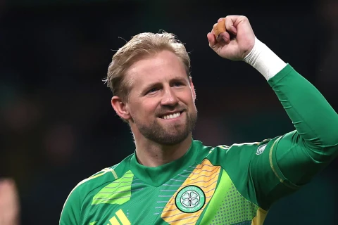 Peter Schmeichel pays tribute after son Kasper retires