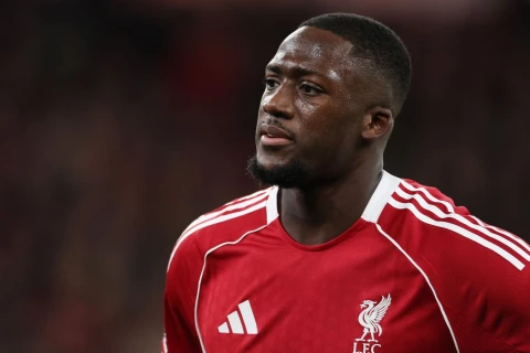 “Liverpul” Konatenin yerinə iki müdafiəçini nəzərdən keçirir