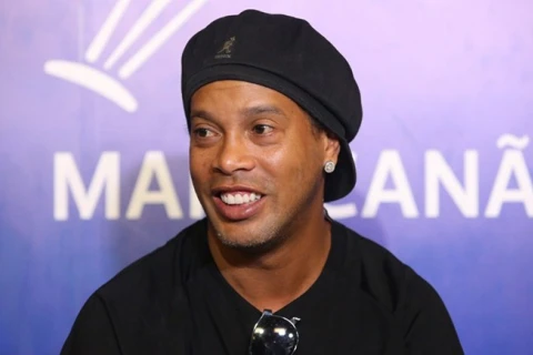 Ronaldinyo ÇL finalı ərəfəsində PSJ-yə dəstək olub - FOTO