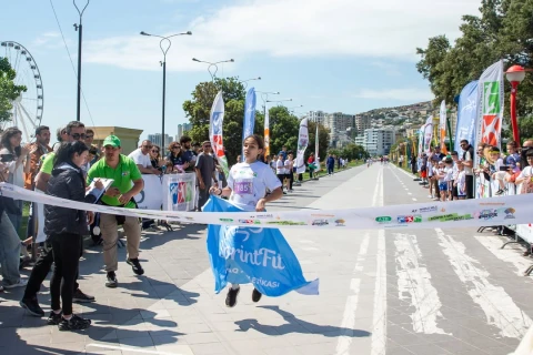 Bakıda keçirilən “KidsRunFestdə” 200-ə yaxın uşaq yarışdı - FOTO