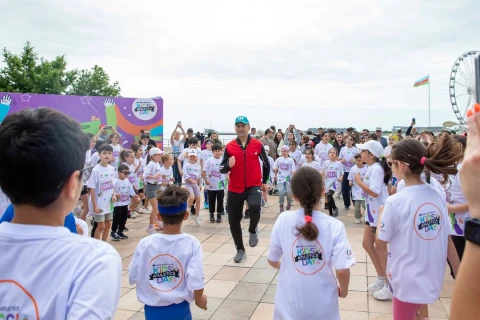 Bakıda keçirilən “KidsRunFestdə” 200-ə yaxın uşaq yarışdı - FOTO
