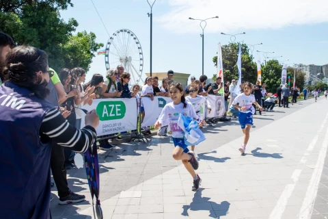 Bakıda keçirilən “KidsRunFestdə” 200-ə yaxın uşaq yarışdı - FOTO