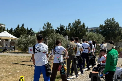 Kamandan oxatmada ölkə birinciliyi başladı - FOTO