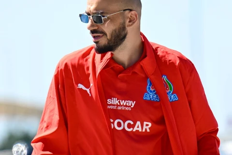 Futbol üzrə Azərbaycan millisi Avstriyaya yola düşüb - FOTO