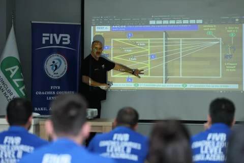 Bakıda voleybol məşqçiləri üçün beynəlxalq kurs keçirilir - FOTO