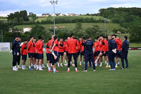 Futbol millimiz Avstriyada təlim-məşq toplanışına başlayıb - FOTO/VİDEO