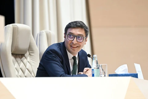 Fərid Qayıbov ötən ay beynəlxalq yarışlarda uğur qazanan idmançılarla görüşüb - FOTO