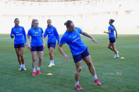 Qadın futbol millimiz Macarıstanla oyuna hazırlaşır