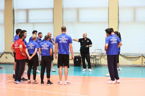Beynəlxalq Voleybol Federasiyasının Bakıda keçirilən seminarı başa çatıb
