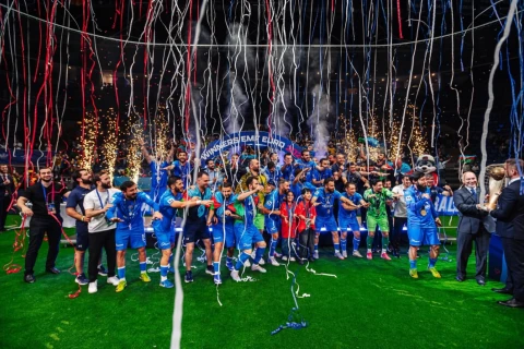 Minifutbol millimiz azarkeşlərlə çempionluq turuna çıxır