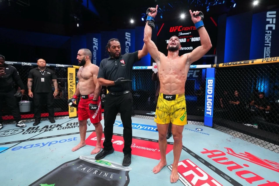 UFC-nin keçmiş çempionu Bonfim qarşısında aciz qaldı - VİDEO