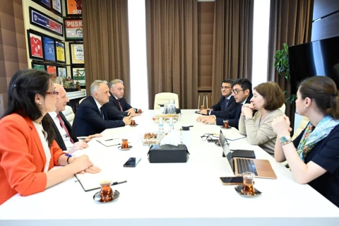 Azərbaycanla Serbiya arasında idman sahəsində əməkdaşlıq müzakirə edilib