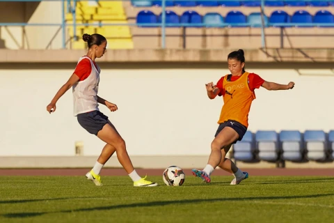 Qadın futbol millimiz Şimali Makedoniya matçına hazırlaşır - FOTO