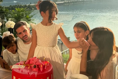 Fabreqasdan övladına qadjet qadağası: “Qızımı qorumağa çalışıram” - FOTO/VİDEO