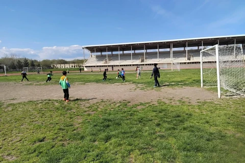 Xaçmaz Olimpiya İdman Kompleksindəki stadionun acınacaqlı halı