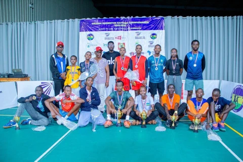 Azərbaycan Ruandaya badminton avadanlıqları göndərib - FOTO