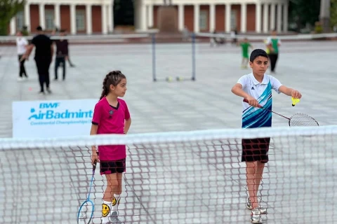 Gəncədə “Meydandan Arenaya” layihəsi çərçivəsində badminton yarışı keçirilib - FOTO
