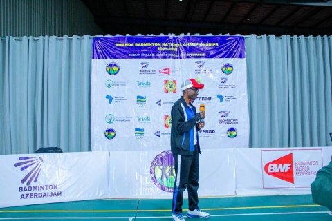 Azərbaycan Ruandaya badminton avadanlıqları göndərib - FOTO