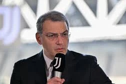 “Yuventus” baş direktor Komolli ilə yollarını ayırır