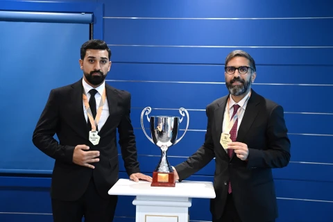 Rövşən Nəcəf Dünya Korporativ Oyunlarının qalibi olan komanda ilə görüşüb - FOTO