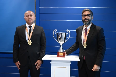 Rövşən Nəcəf Dünya Korporativ Oyunlarının qalibi olan komanda ilə görüşüb - FOTO