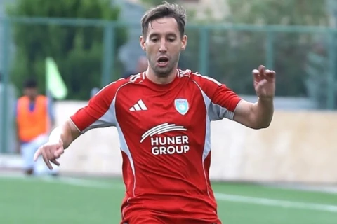 Filip Ozobiç “Zirə”də oynayacaq