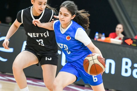 “Neftçi” ABL-də zirvəyə yüksəldi: U-15 qızların çempionu - FOTO