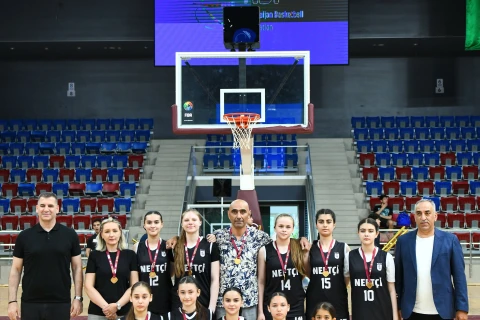 “Neftçi” ABL-də zirvəyə yüksəldi: U-15 qızların çempionu - FOTO