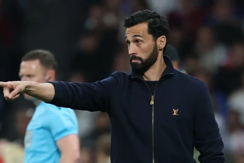 Arbeloa Premyer Liqaya gedir