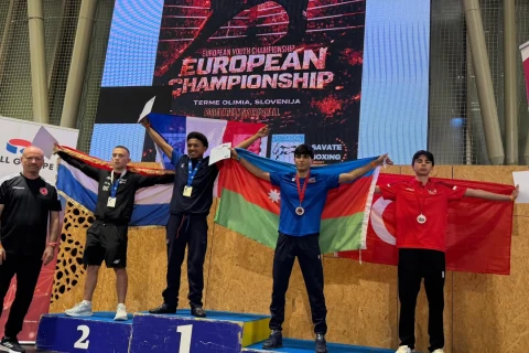 Gənc savatçılarımız Avropa çempionatını beş medalla başa vurdu - FOTO