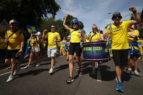 Svanberg scores 17 seconds after coming on in Sweden's World Cup win over Tunisia