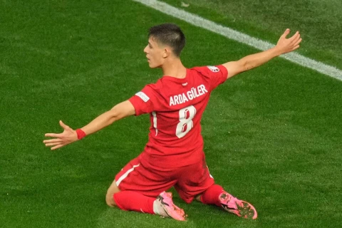 Arda Güler bütün Avstraliya millisindən bahadır