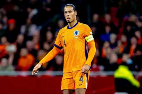 Van Deyk Niderlandın dünya çempionatında ikinci ən yaşlı bombardiridir