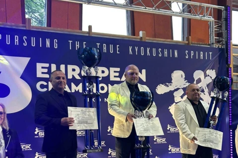 Karateçilərimiz Avropa çempionatından beş medalla qayıdıblar - FOTO