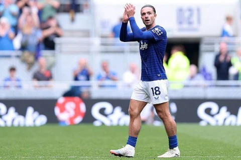 Qriliş 5 aydan sonra “Everton”la məşqlərə qayıdıb
