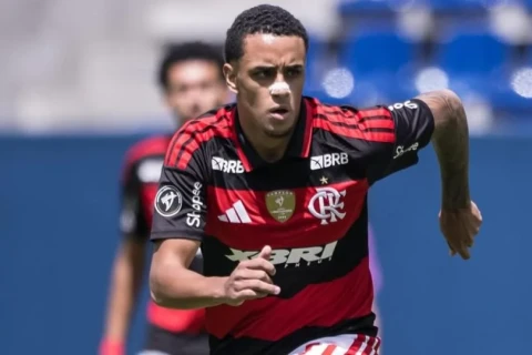 “Şaxtyor” braziliyalı futbolçu uğrunda mübarizədə “Çelsi” və “Nyukasl”ı məğlub edib