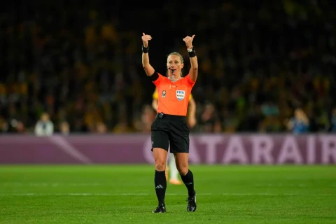 Mundialda tarixi təyinat: Tori Penso ikinci qadın baş hakim olacaq