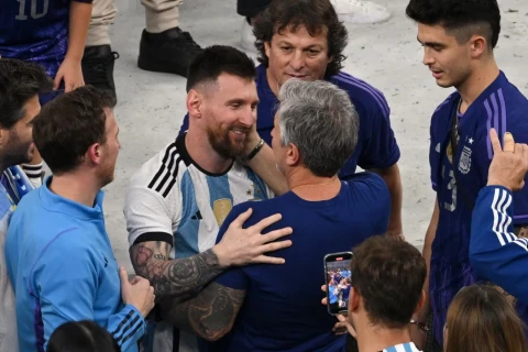 Messi ailəsi Lionelin atasının xəstəliyi ilə bağlı açıqlama yayıb