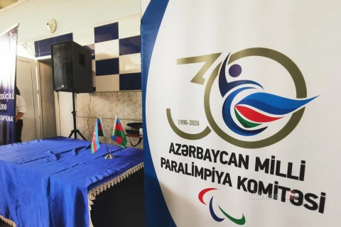Azərbaycanda ilk dəfə paraüzgüçülük üzrə ölkə çempionatı keçirilir - FOTO