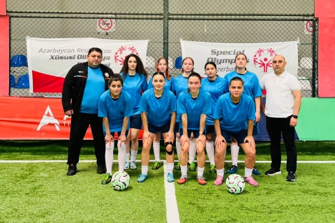 Xüsusi Olimpiya Komitəsinin qadınlardan ibarət komandası Fransada keçiriləcək turnirdə iştirak edəcək - FOTO