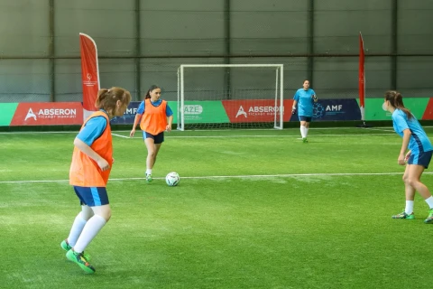 Xüsusi Olimpiya Komitəsinin qadınlardan ibarət komandası Fransada keçiriləcək turnirdə iştirak edəcək - FOTO