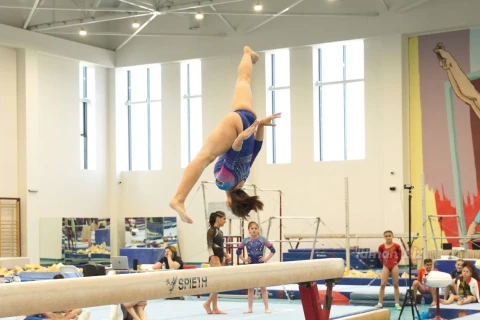 Kişi və qadın idman gimnastikası üzrə Bakı çempionatı keçirilir - FOTO