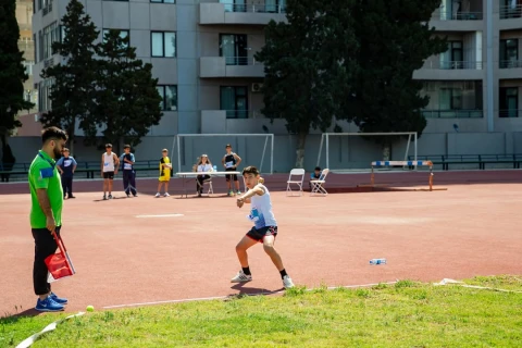 Məktəblilərin ilk olimpiadasında atletika qalibləri bilindi - FOTO