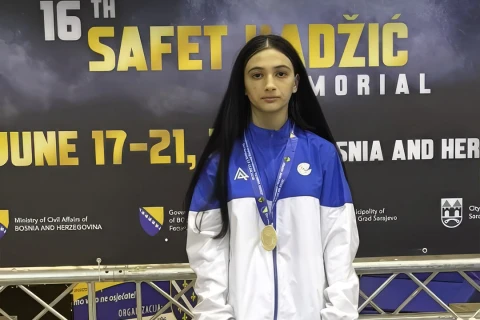 Boksçularımız Sarayevoda gücünü göstərdi: 12 medal - FOTO